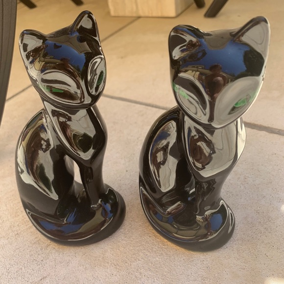 Black Lacquer Cat Statues From Taiwan - Picture 2 of 3